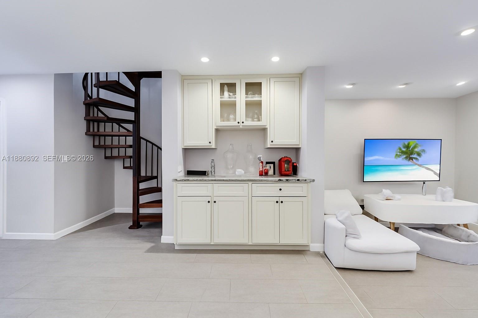 TIGERS PAW CONDO - Residential