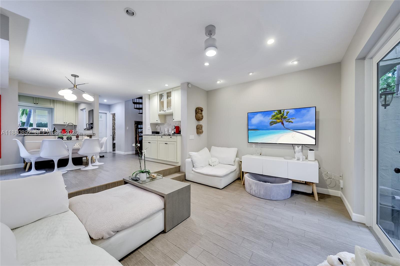 TIGERS PAW CONDO - Residential