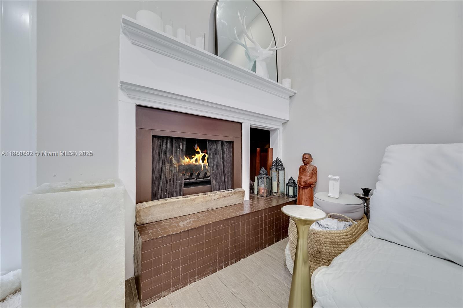 TIGERS PAW CONDO - Residential