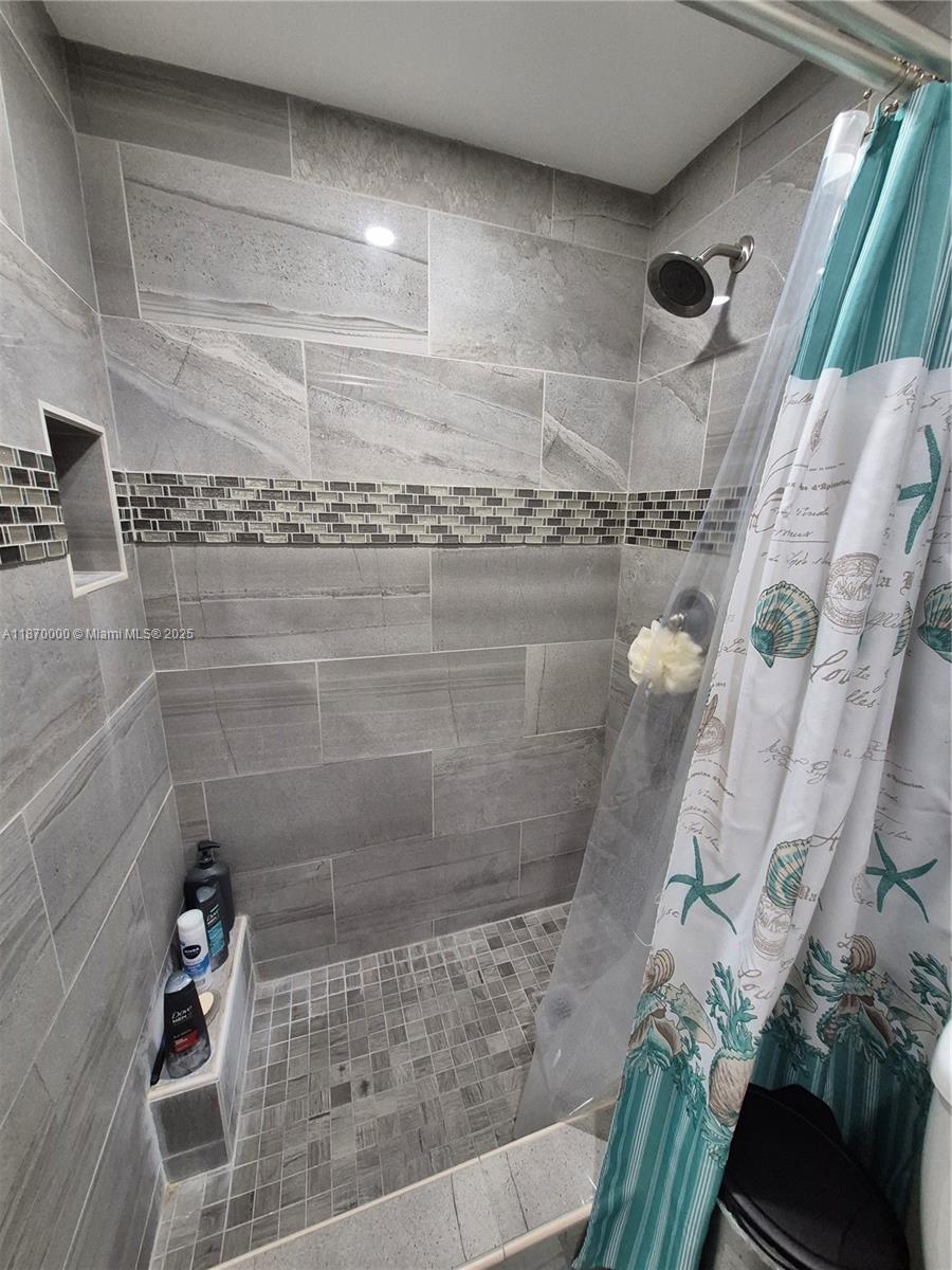 COCOWALK ESTATES - Residential