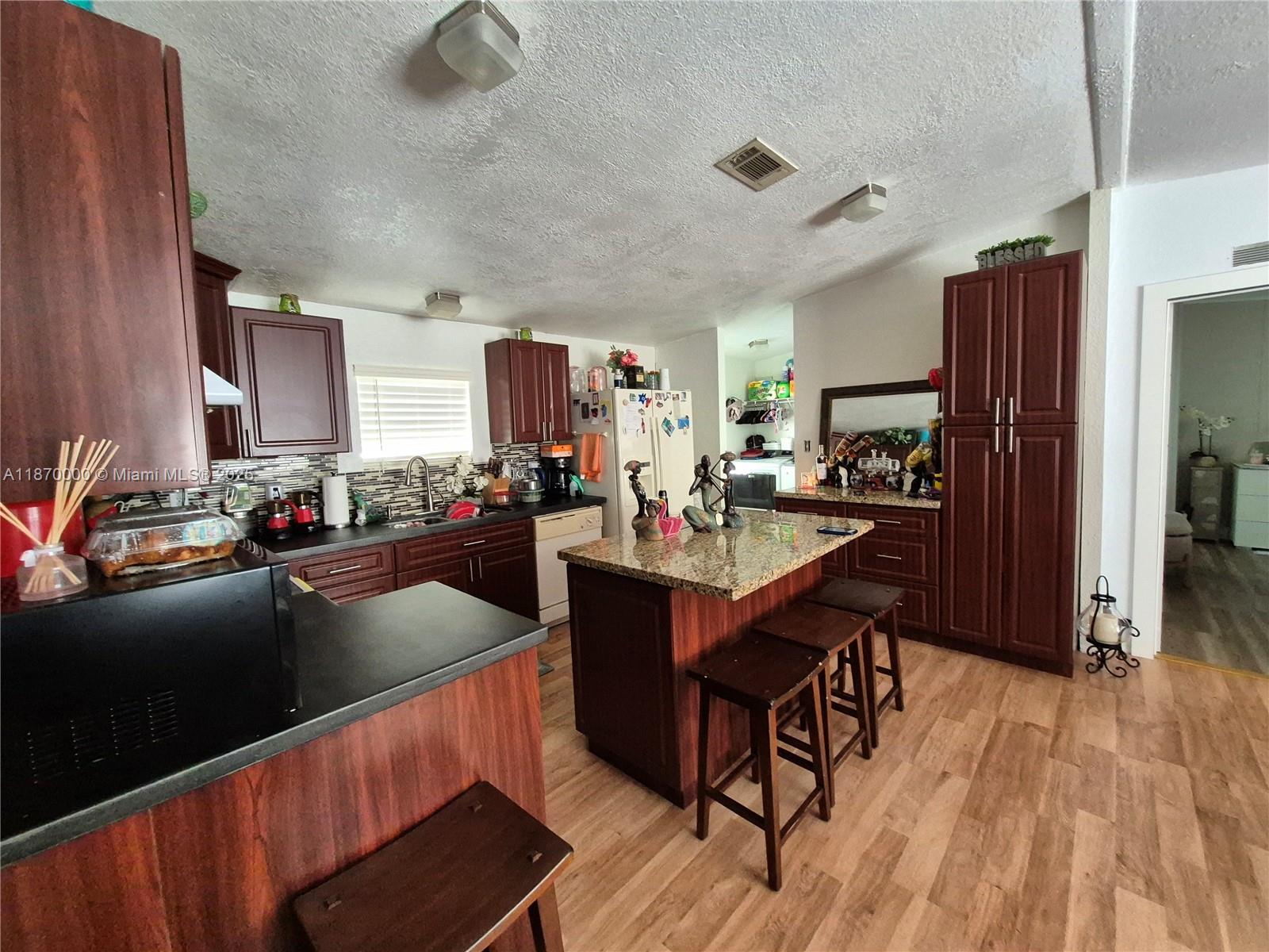 COCOWALK ESTATES - Residential