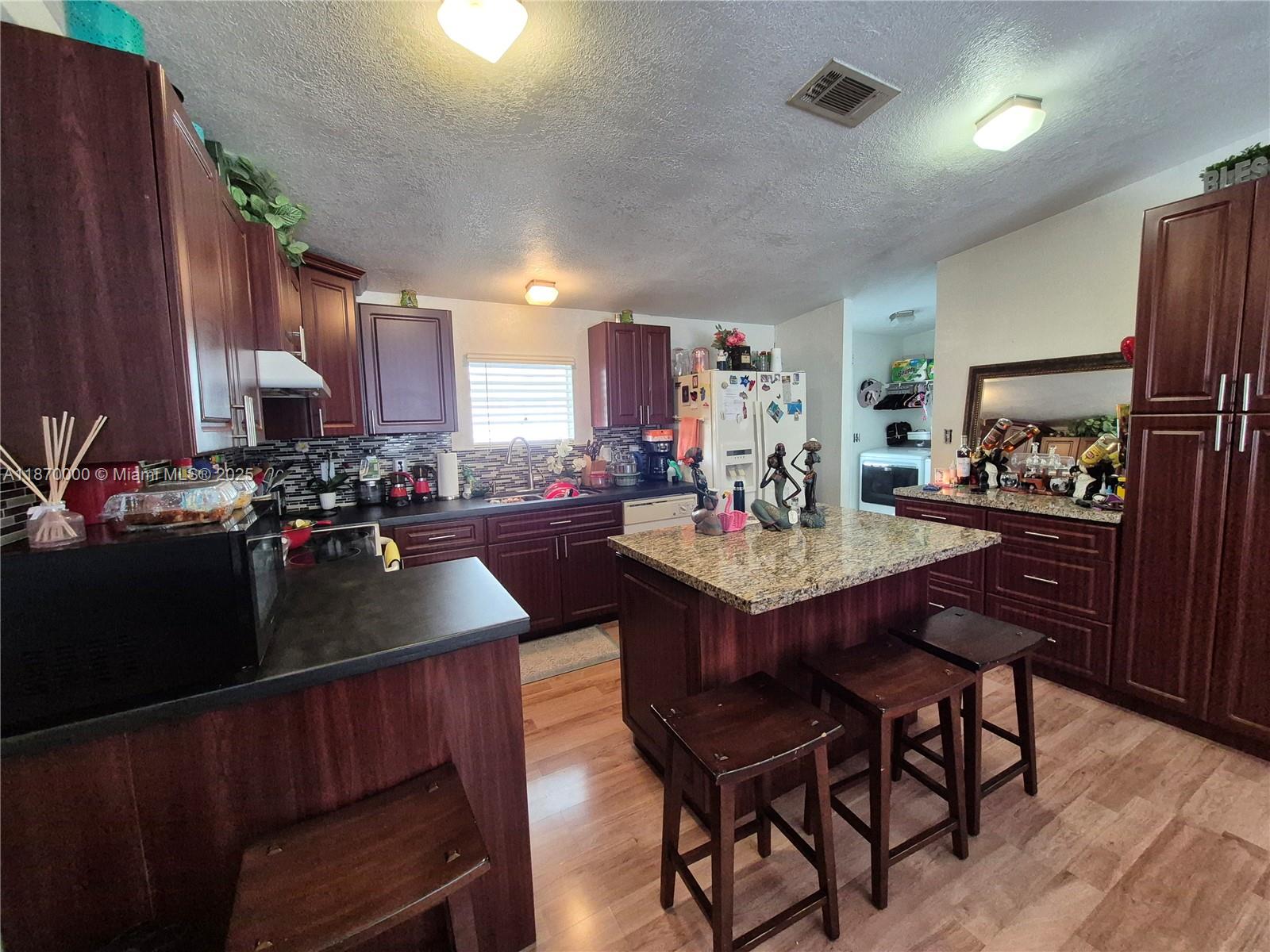 COCOWALK ESTATES - Residential