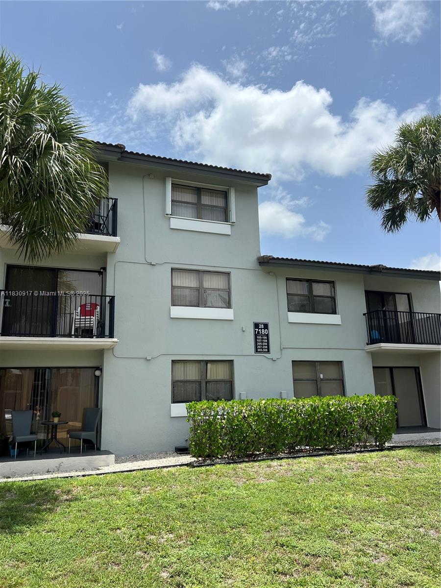 7180 NW 179th St 109