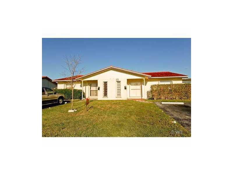 WONDERFUL DUPLEX READY FOR MOVE IN WITH NEW UPDATES. SPACIOUS AND LOVELY WITH YOUR OWN PATIO, AND PERSONAL AREA. LOVELY NEIGHBROHOOD OWNER IS ASKING A $200 PET DEPOSIT. BOTH UNIT IS AVAILABLE