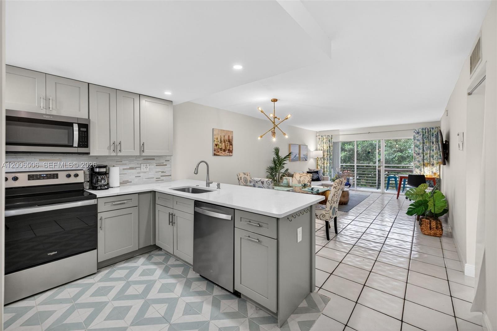 1541 S Ocean Blvd 204
