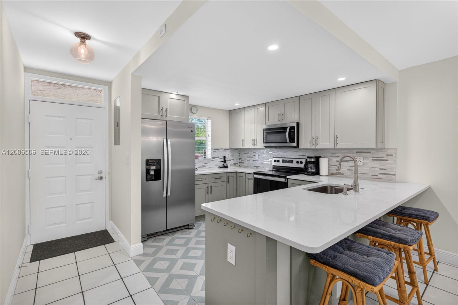 1541 S Ocean Blvd 204