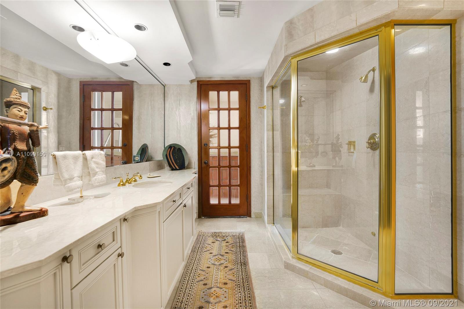 OCEANSIDE FISHER ISL COND - Residential