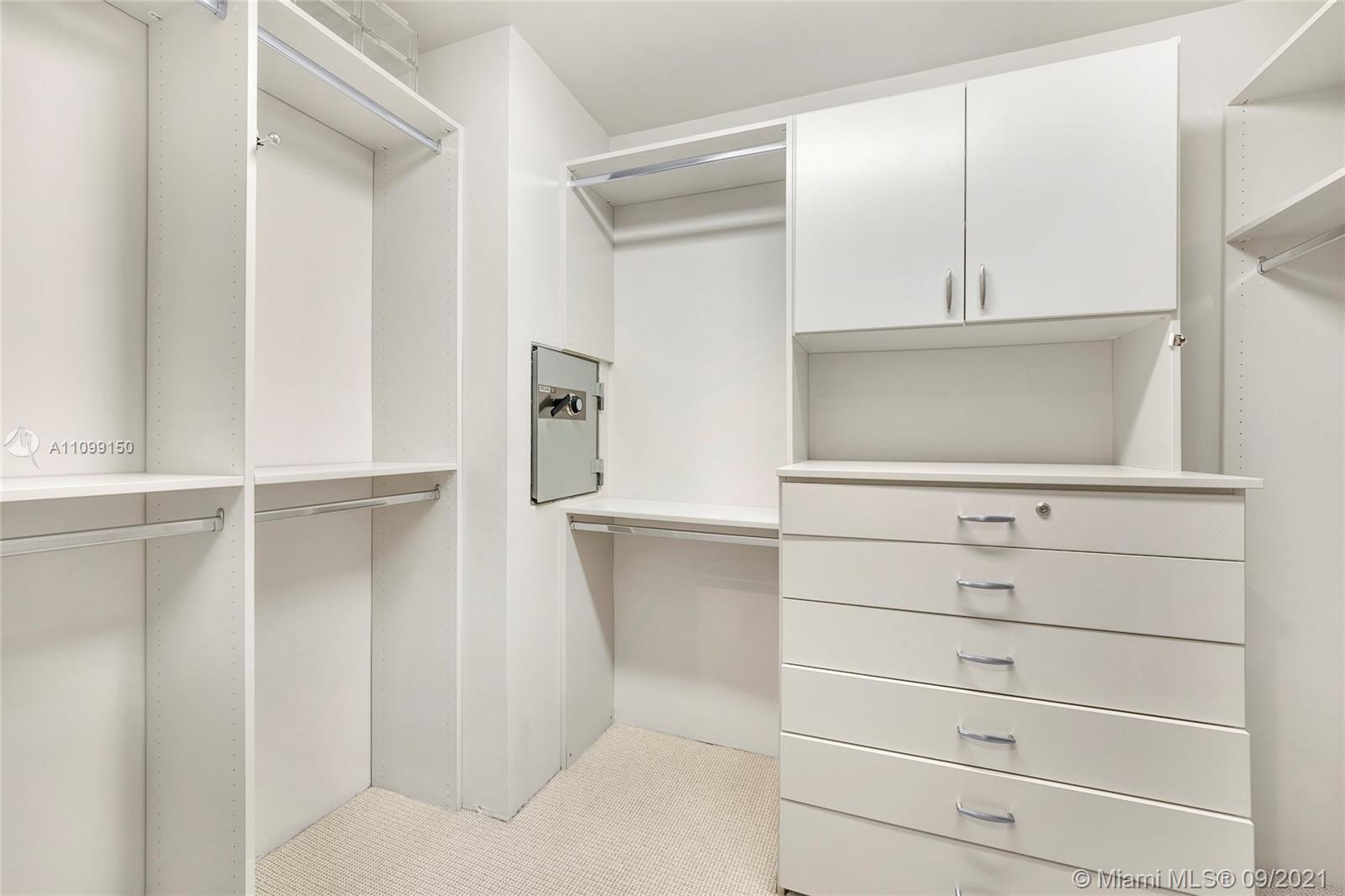 OCEANSIDE FISHER ISL COND - Residential