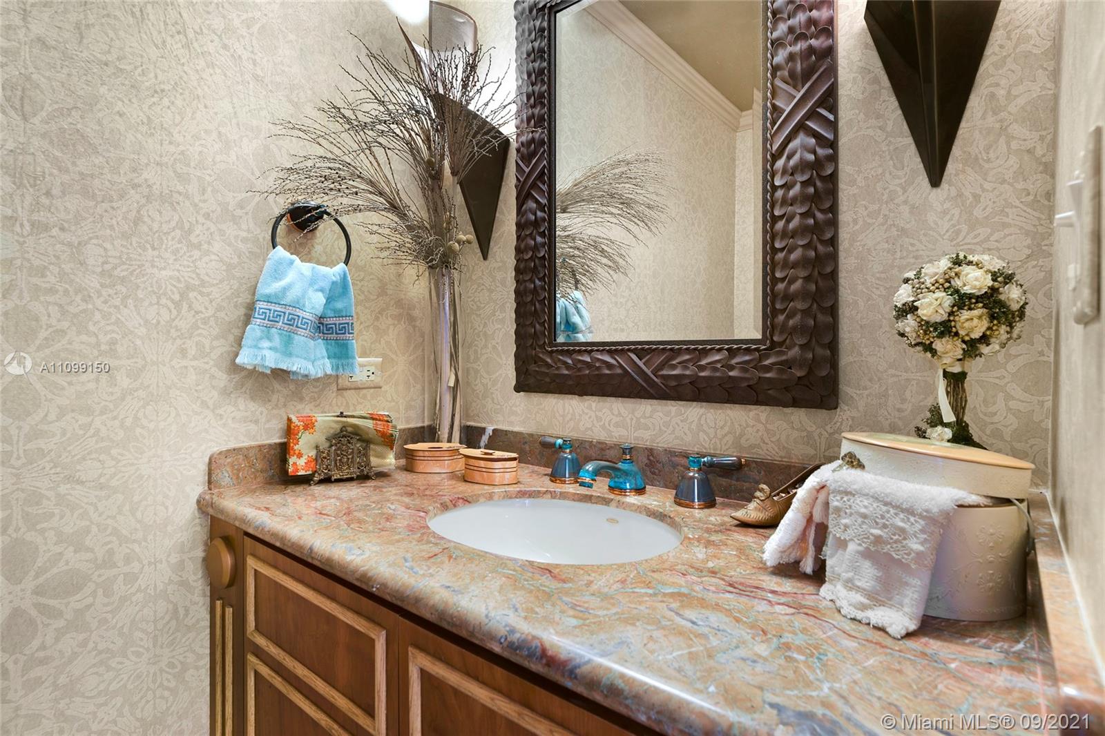 OCEANSIDE FISHER ISL COND - Residential