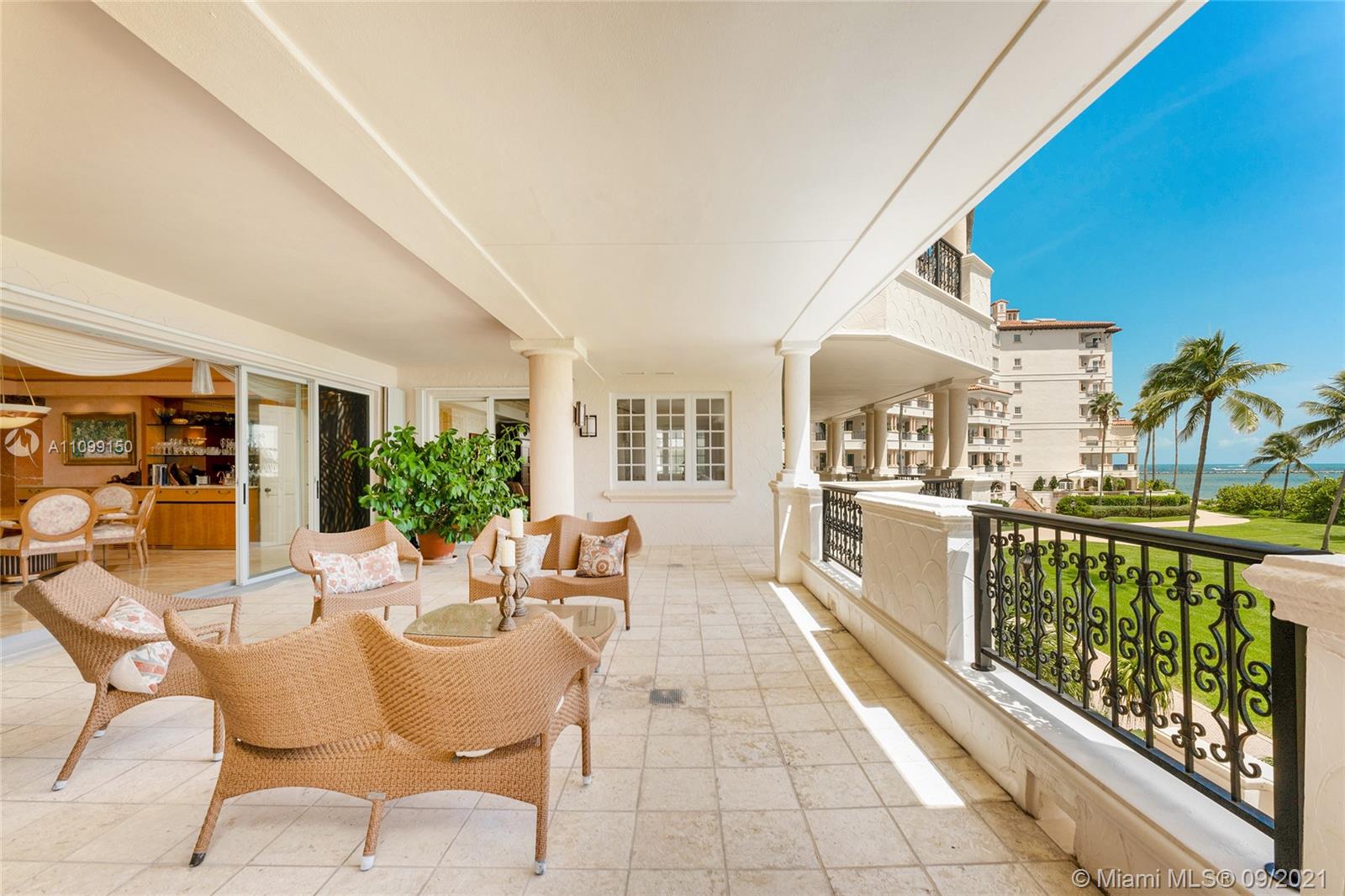 OCEANSIDE FISHER ISL COND - Residential