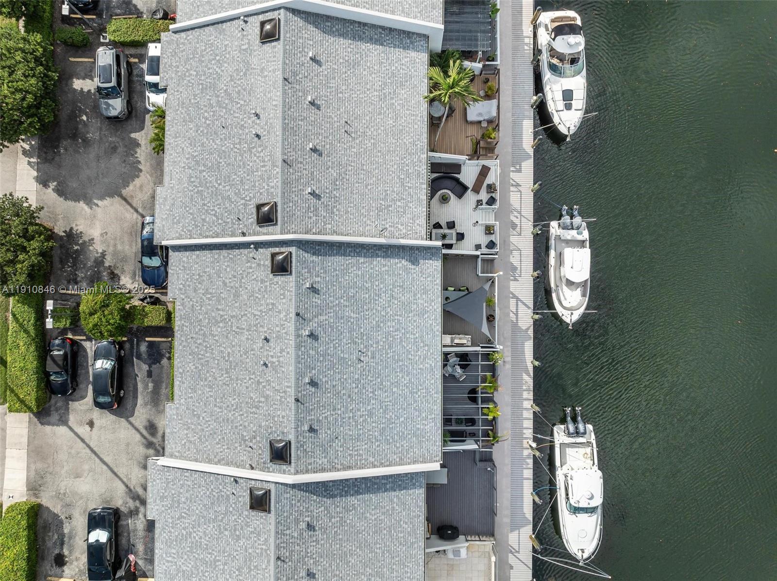 SEAGULL TOWNHOMES CONDO - Residential