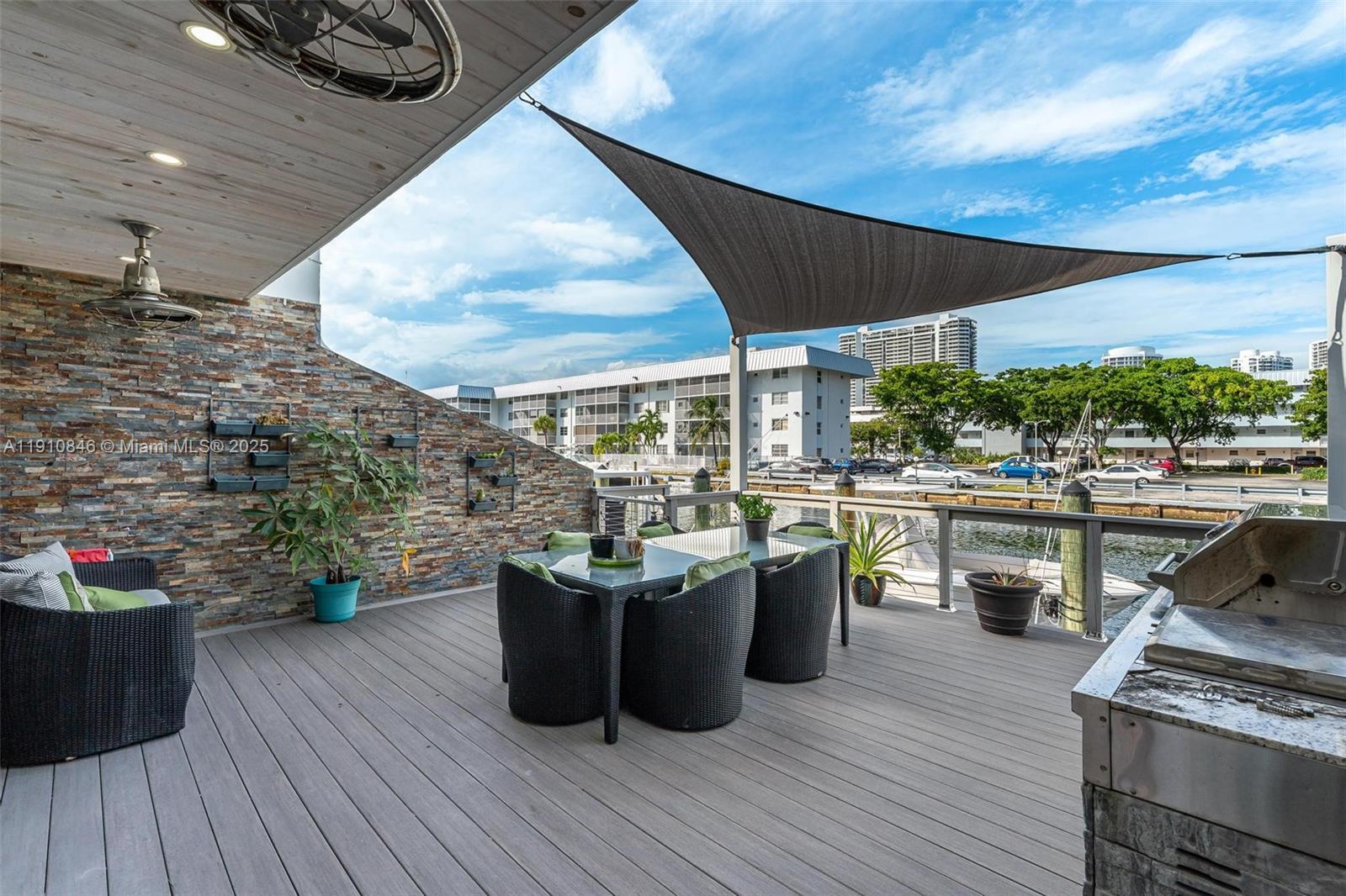 SEAGULL TOWNHOMES CONDO - Residential