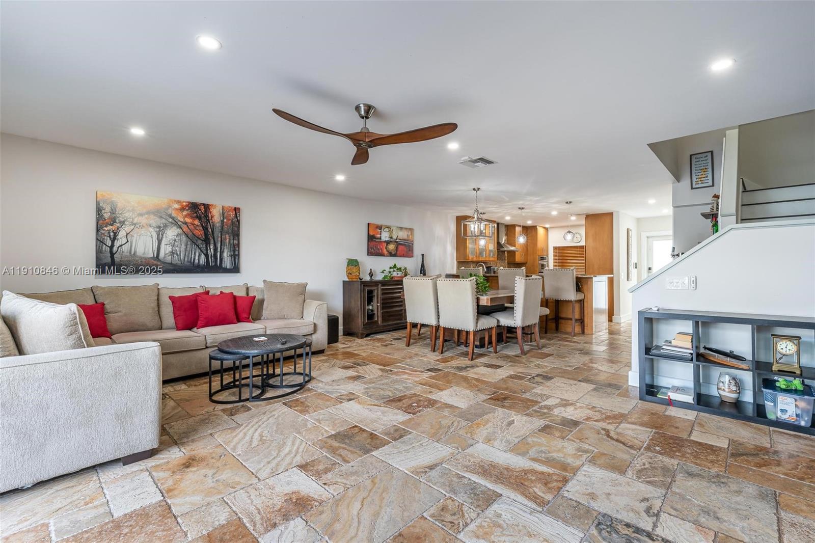 SEAGULL TOWNHOMES CONDO - Residential