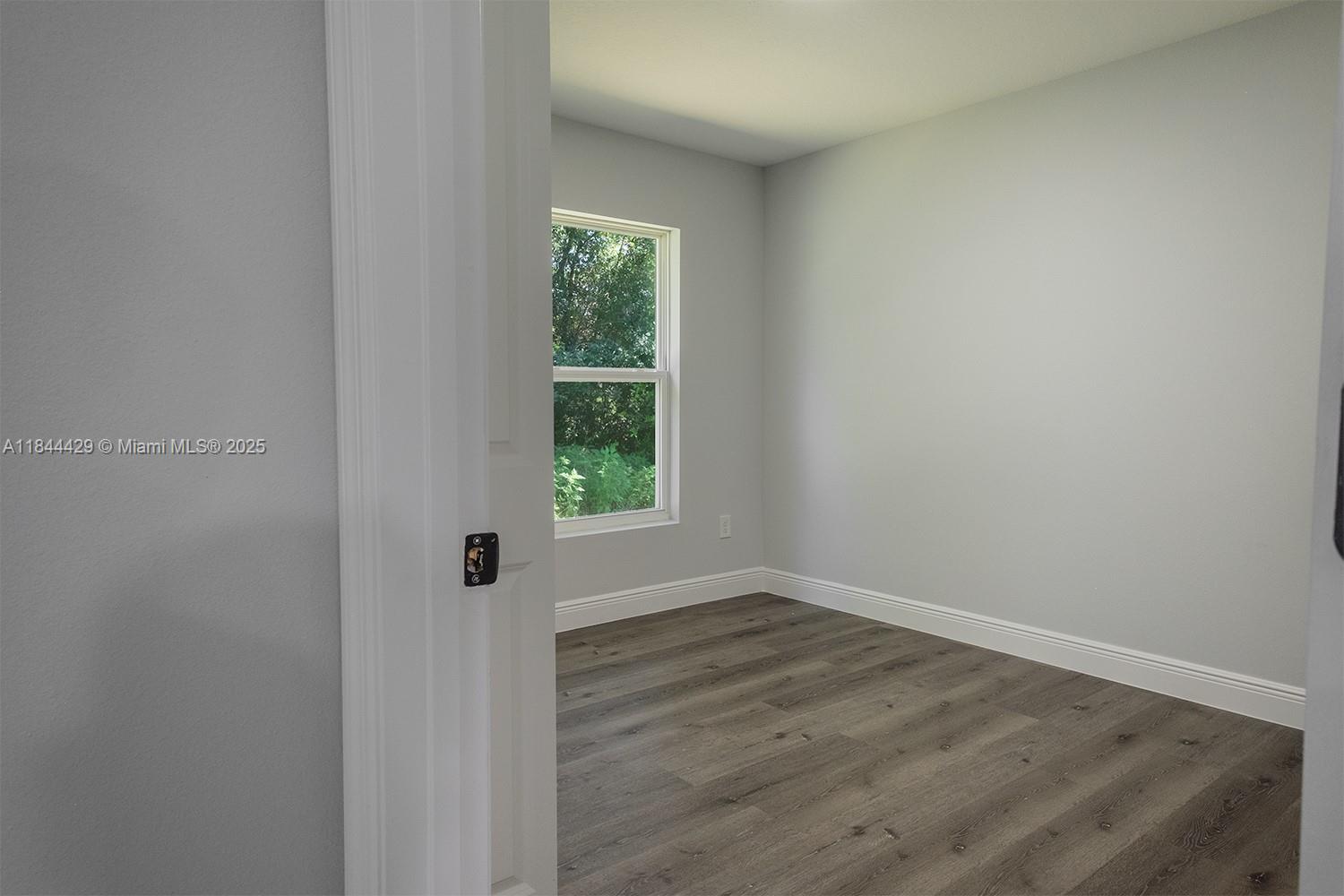 SILVER SPRINGS SHORE - Residential
