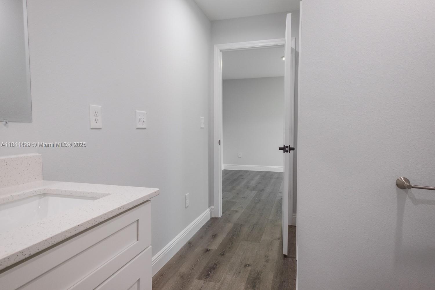 SILVER SPRINGS SHORE - Residential