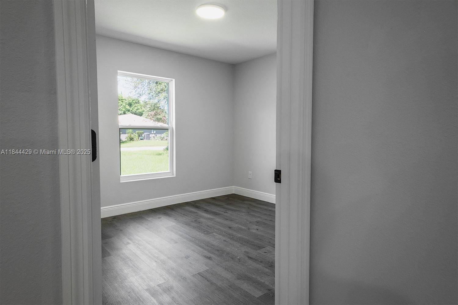 SILVER SPRINGS SHORE - Residential