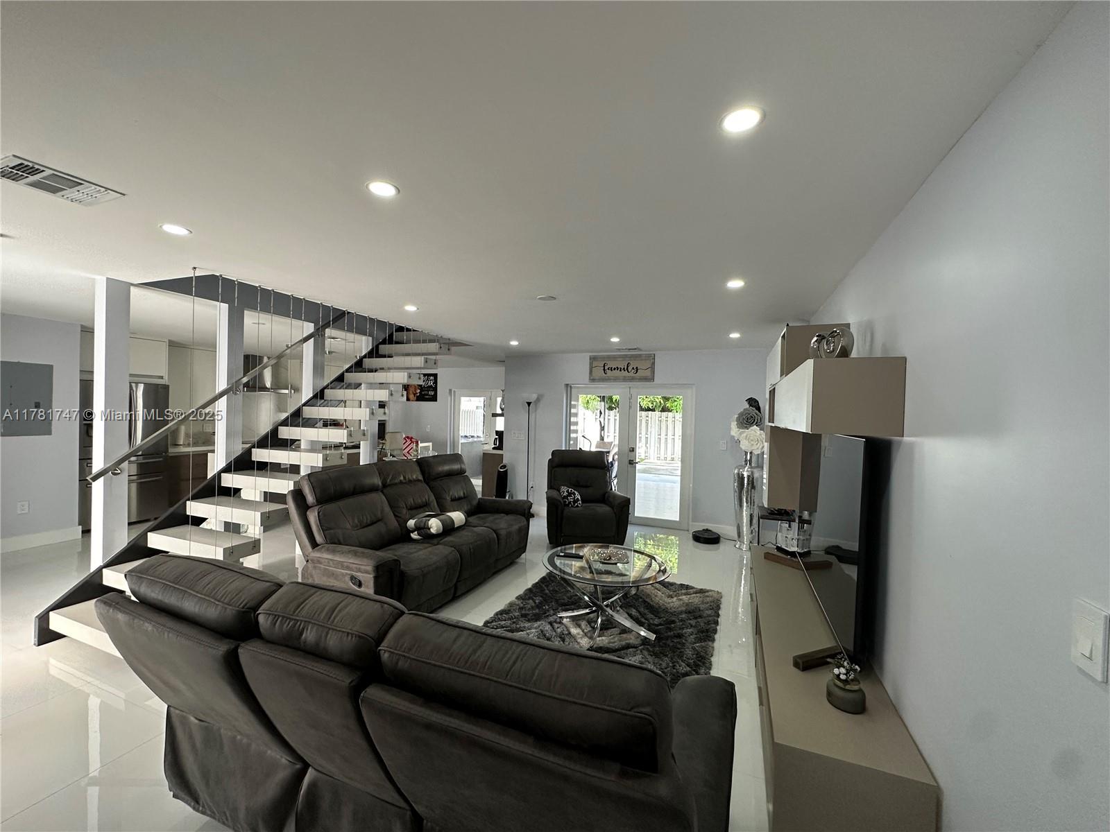 5581 NW 184th Ter