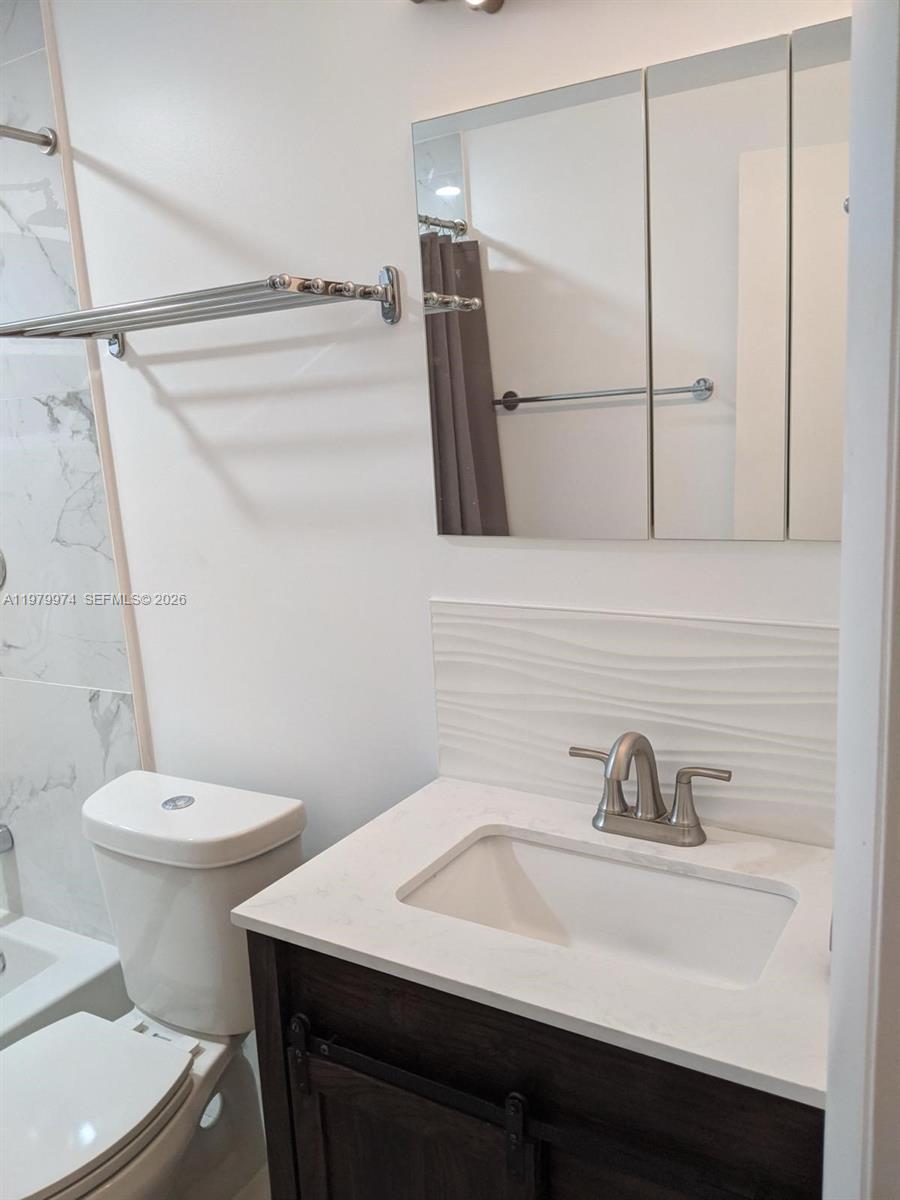 CASA-BISCAYNE CO-OP APTS - Residential Lease