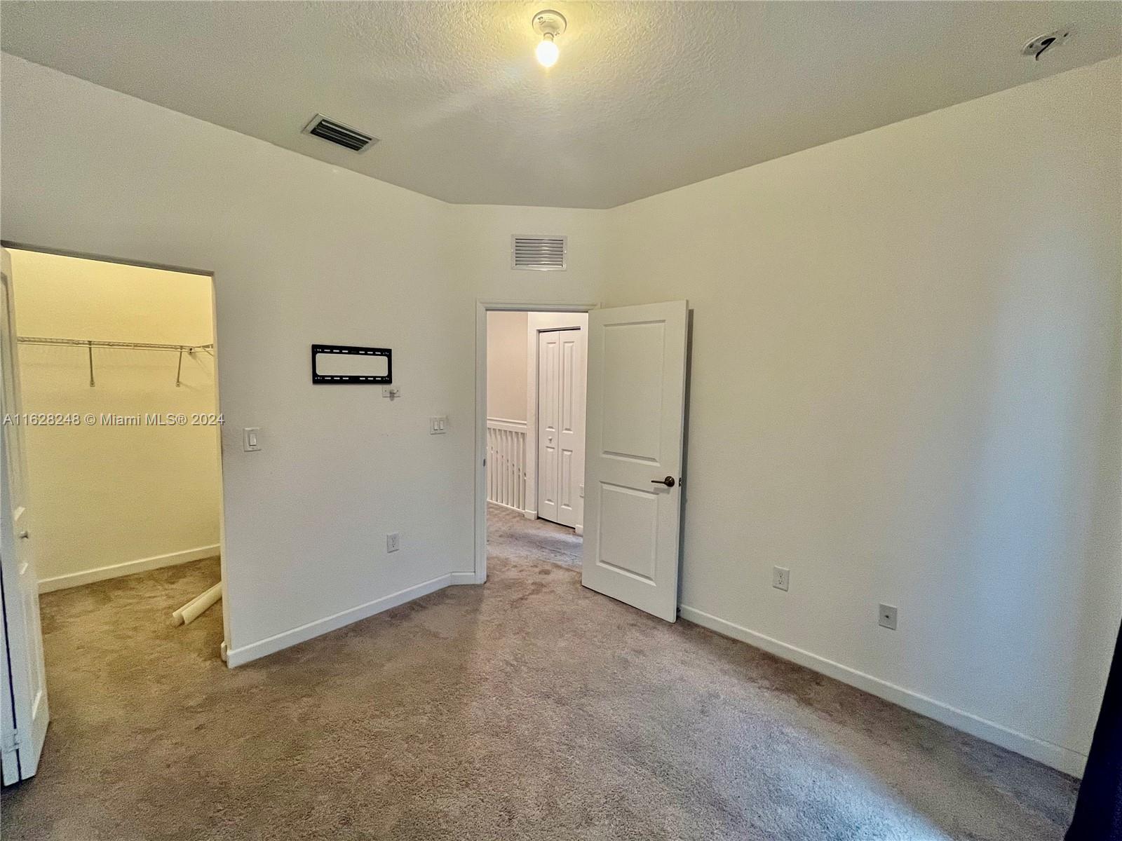 VIA VENTURA NEIGHBORHOOD - Residential Lease