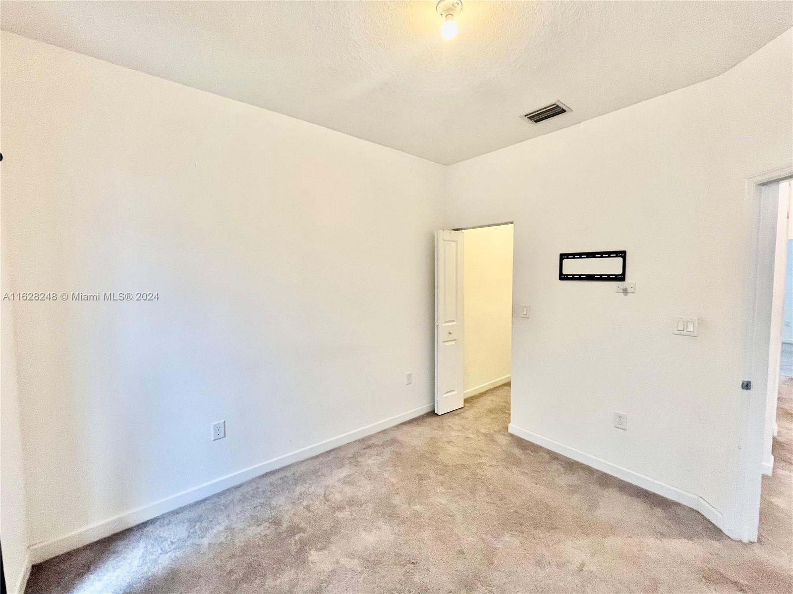 VIA VENTURA NEIGHBORHOOD - Residential Lease