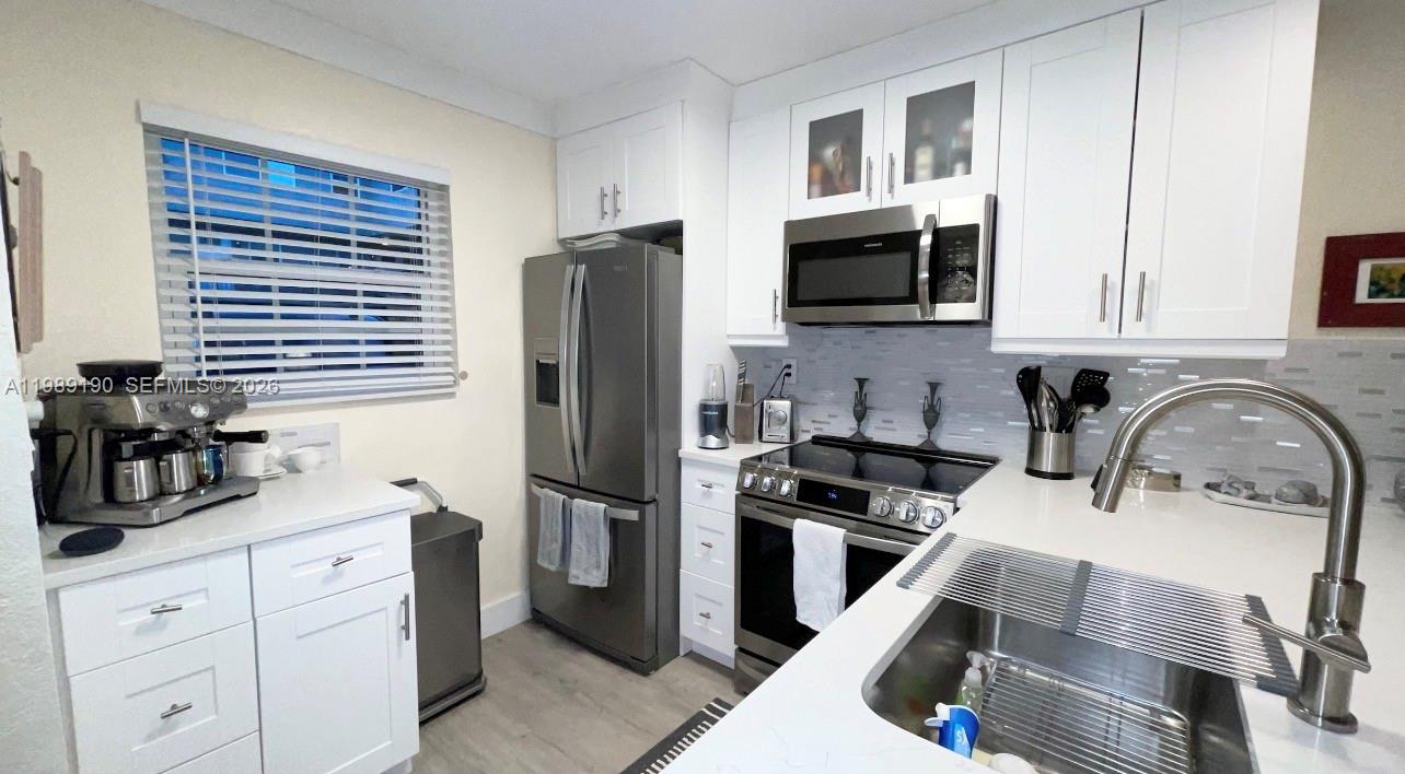 CHATEAU CONDO - Residential Lease
