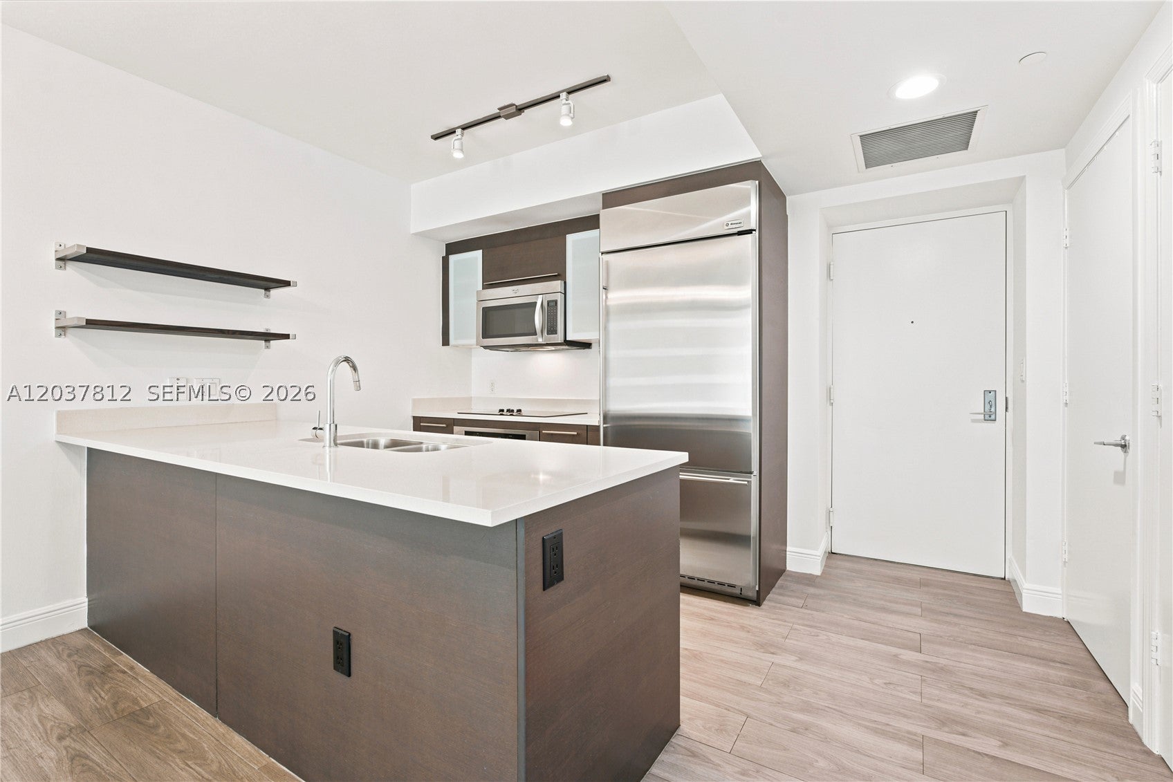500 Brickell Av 1906
