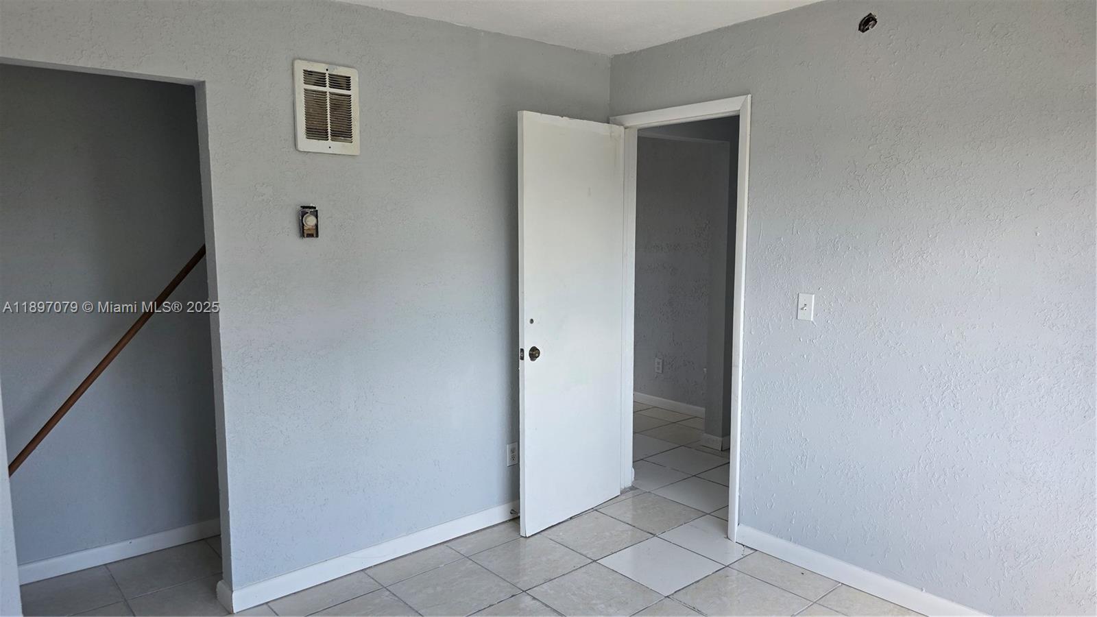 NORTH LIBERTY CITY - Residential Lease