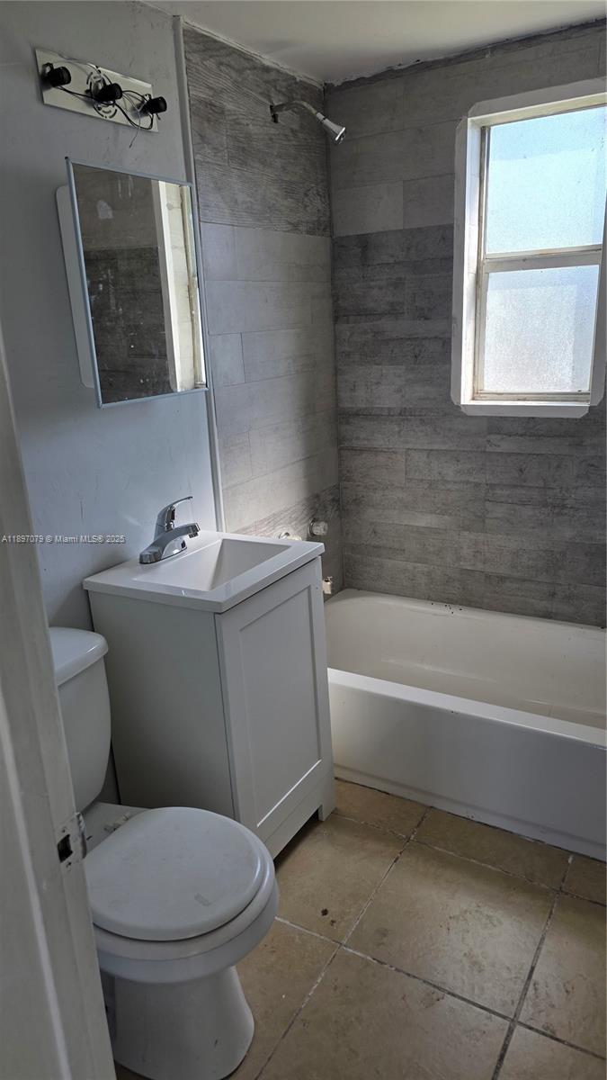 NORTH LIBERTY CITY - Residential Lease