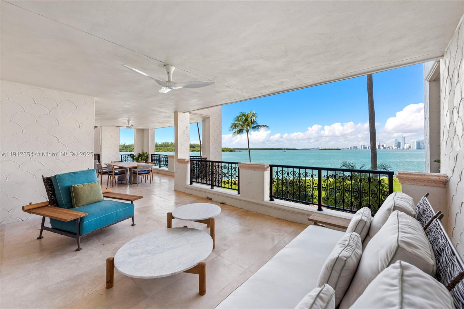 BAYVIEW AT FISHER ISL CON - Residential