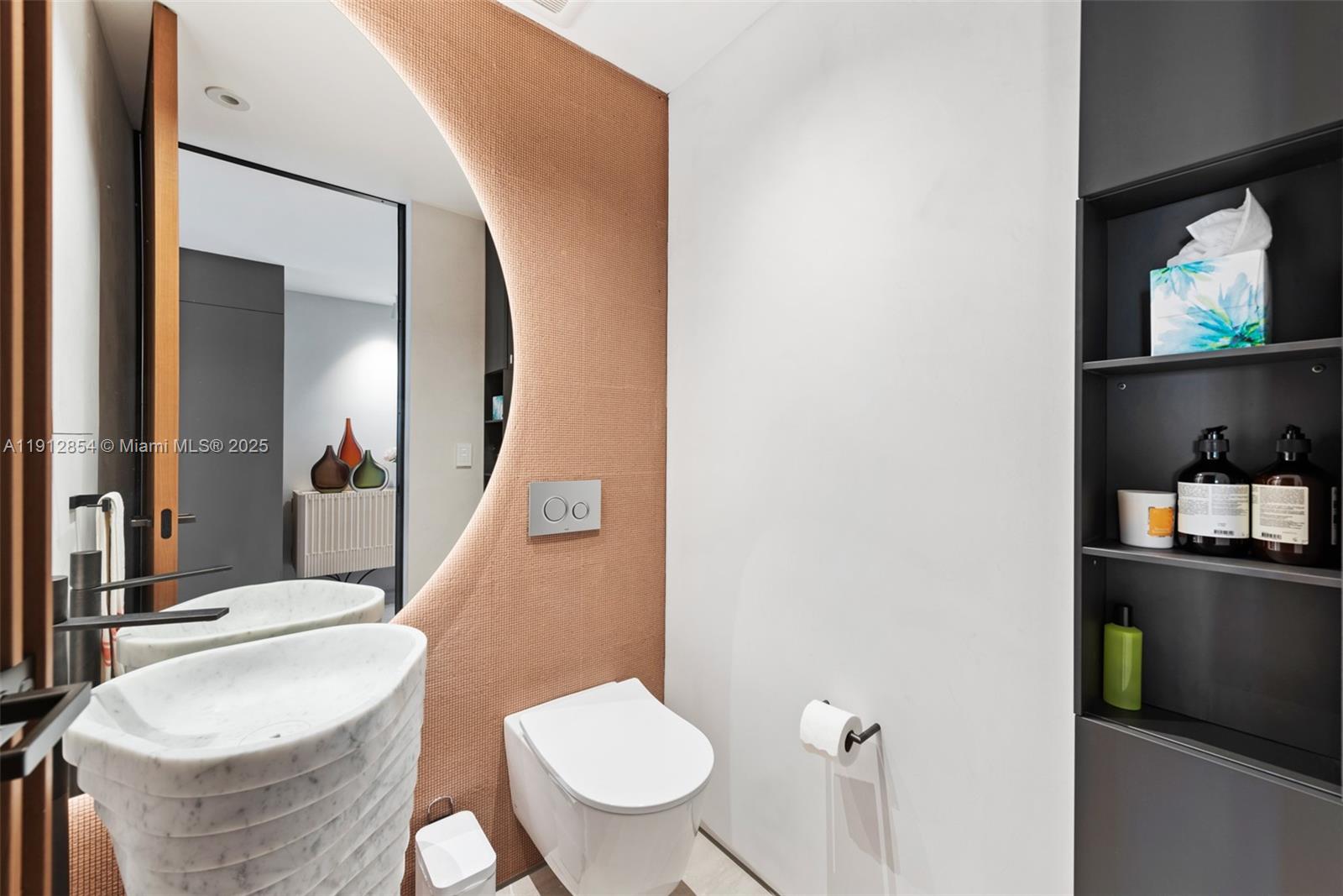 BAYVIEW AT FISHER ISL CON - Residential