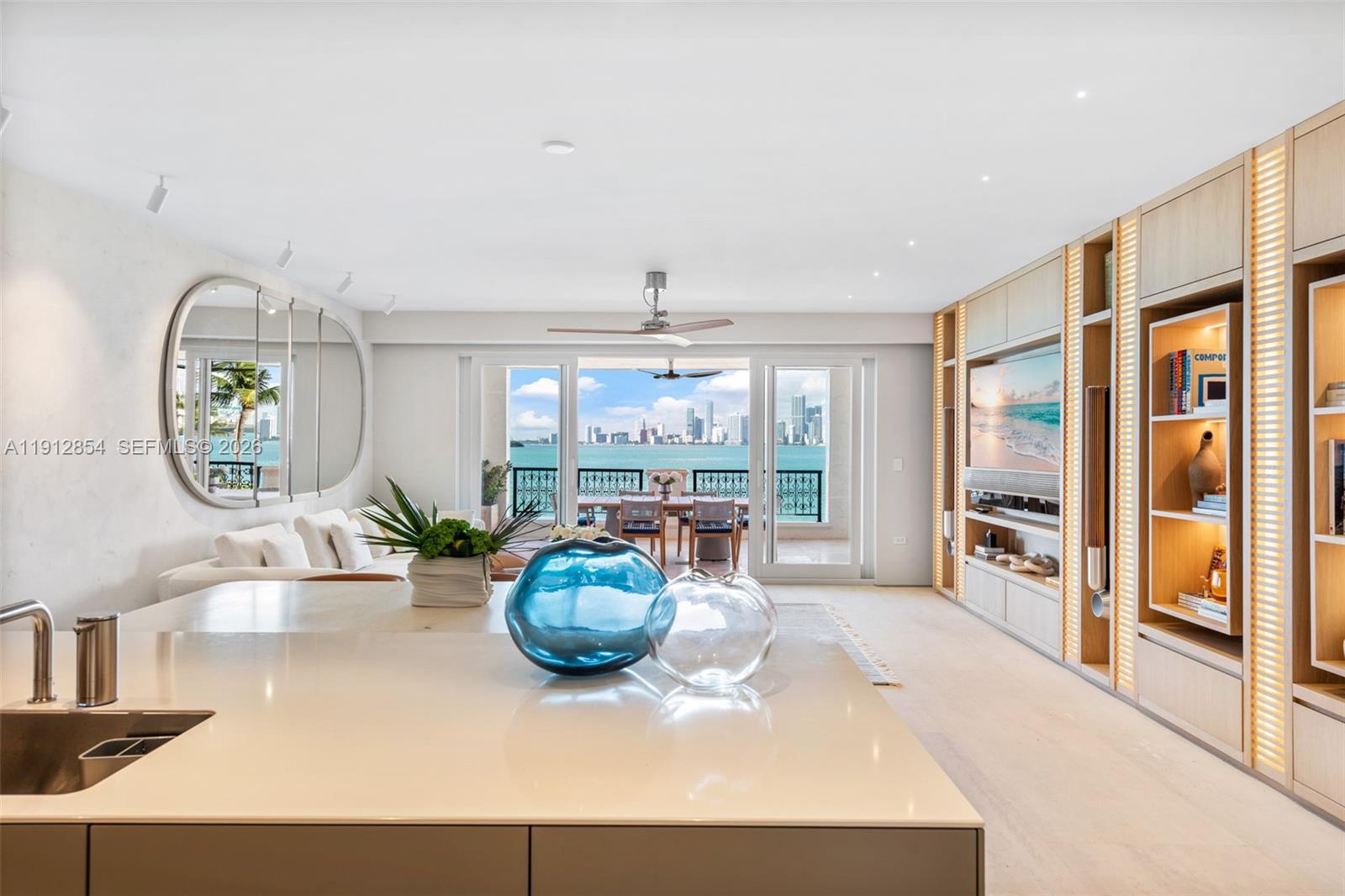 BAYVIEW AT FISHER ISL CON - Residential