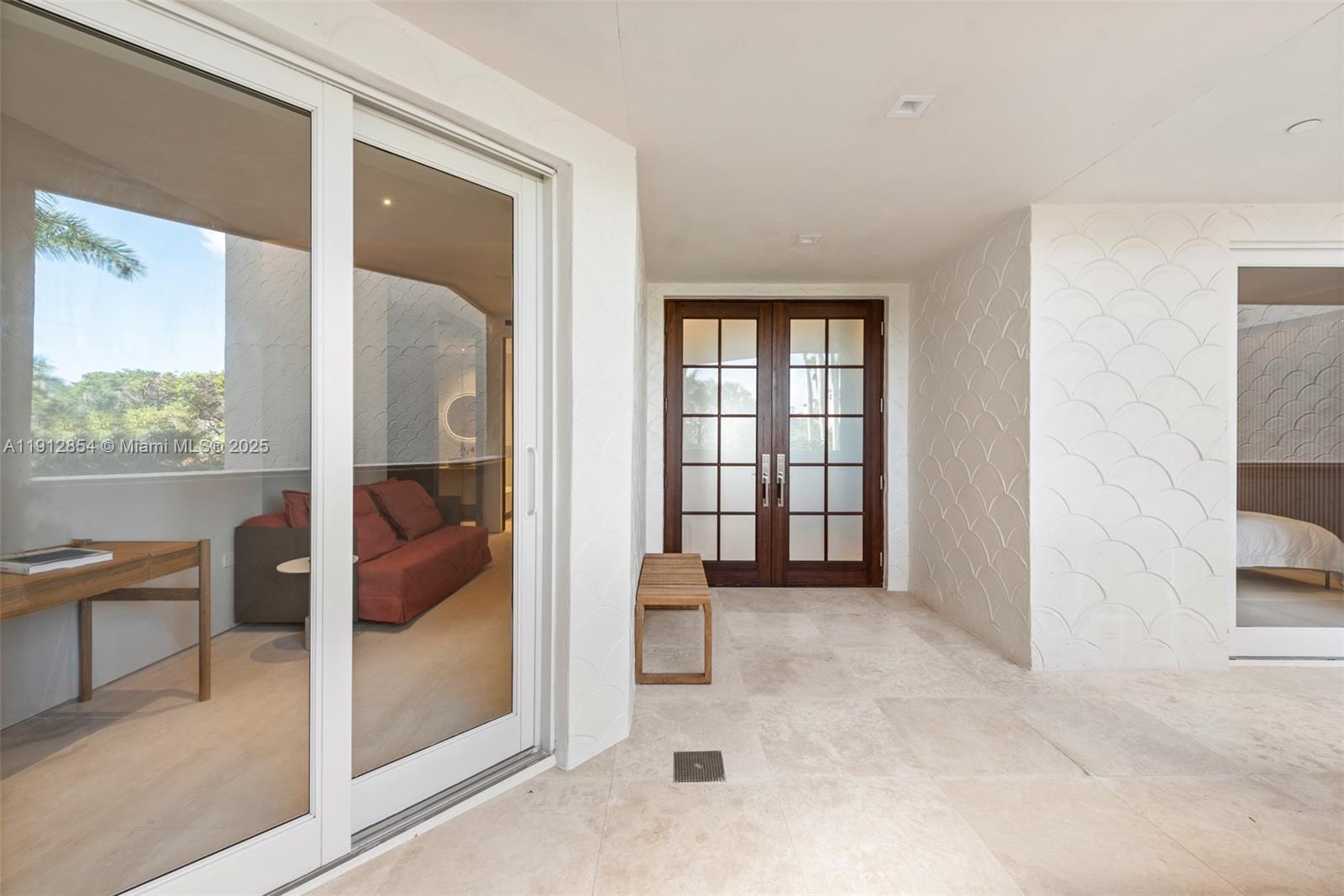 BAYVIEW AT FISHER ISL CON - Residential