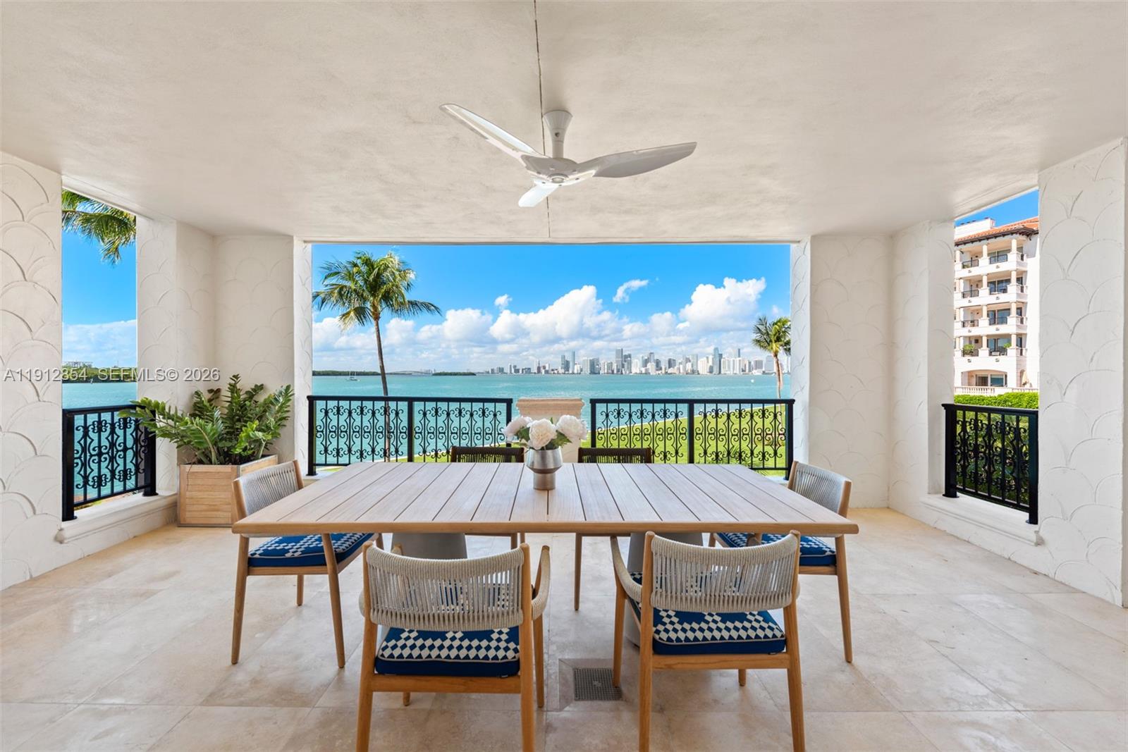 BAYVIEW AT FISHER ISL CON - Residential