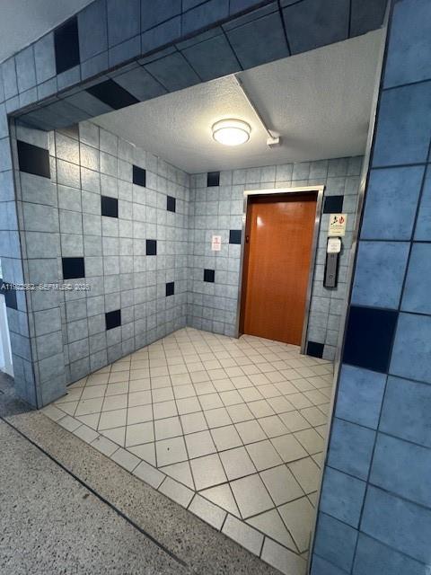 UPMINSTER J CONDO - Residential