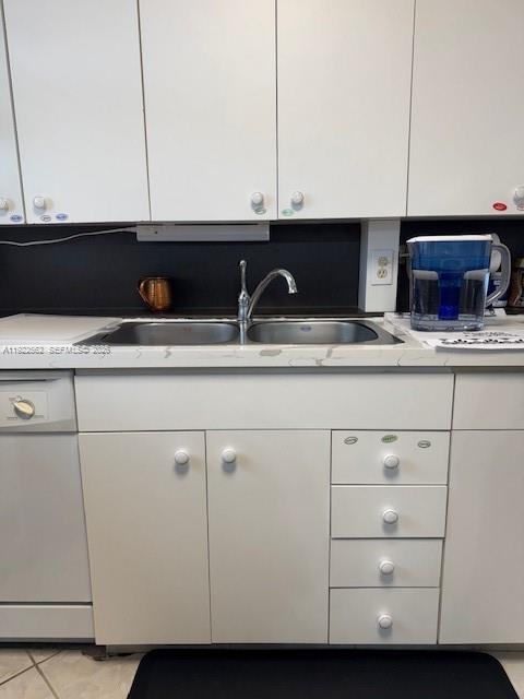 UPMINSTER J CONDO - Residential