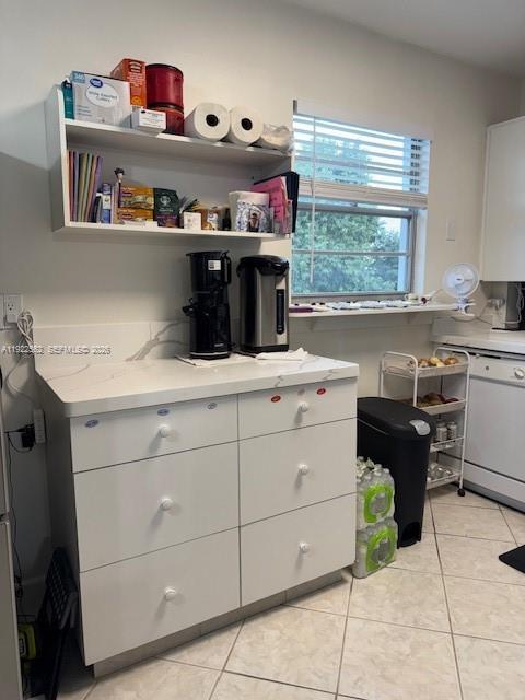 UPMINSTER J CONDO - Residential