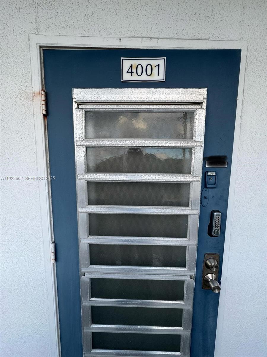 UPMINSTER J CONDO - Residential