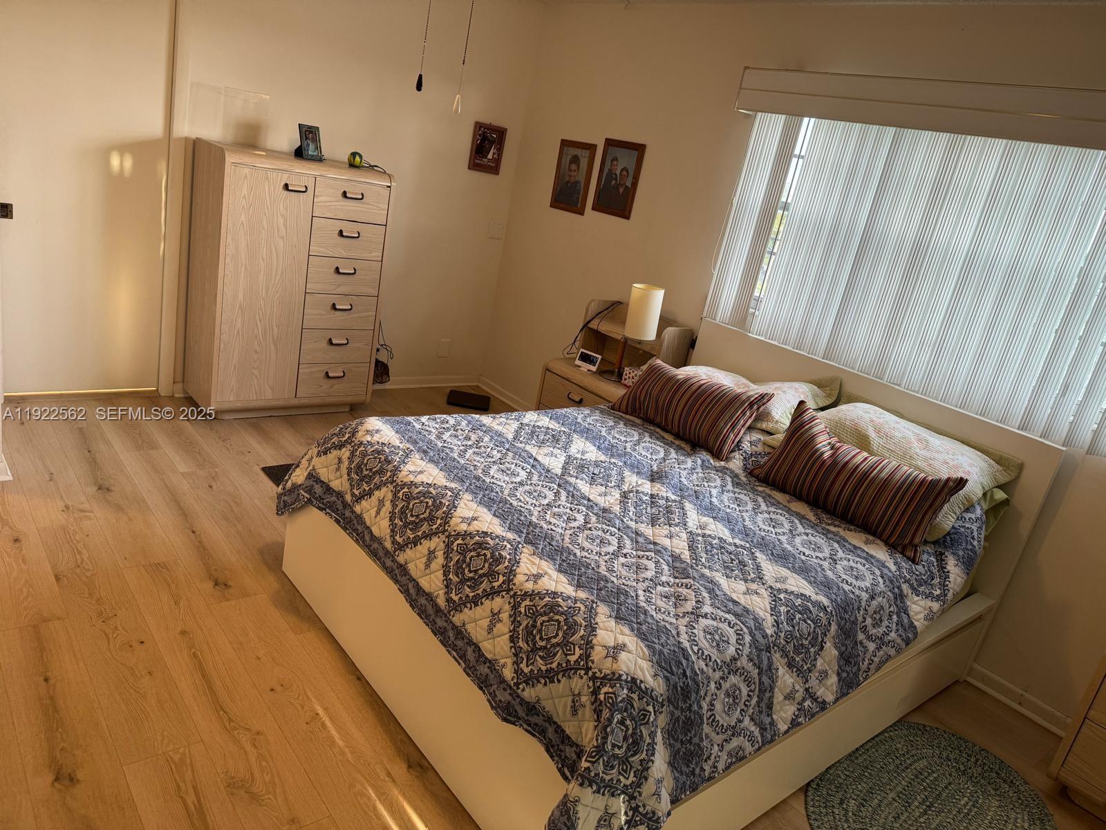 UPMINSTER J CONDO - Residential