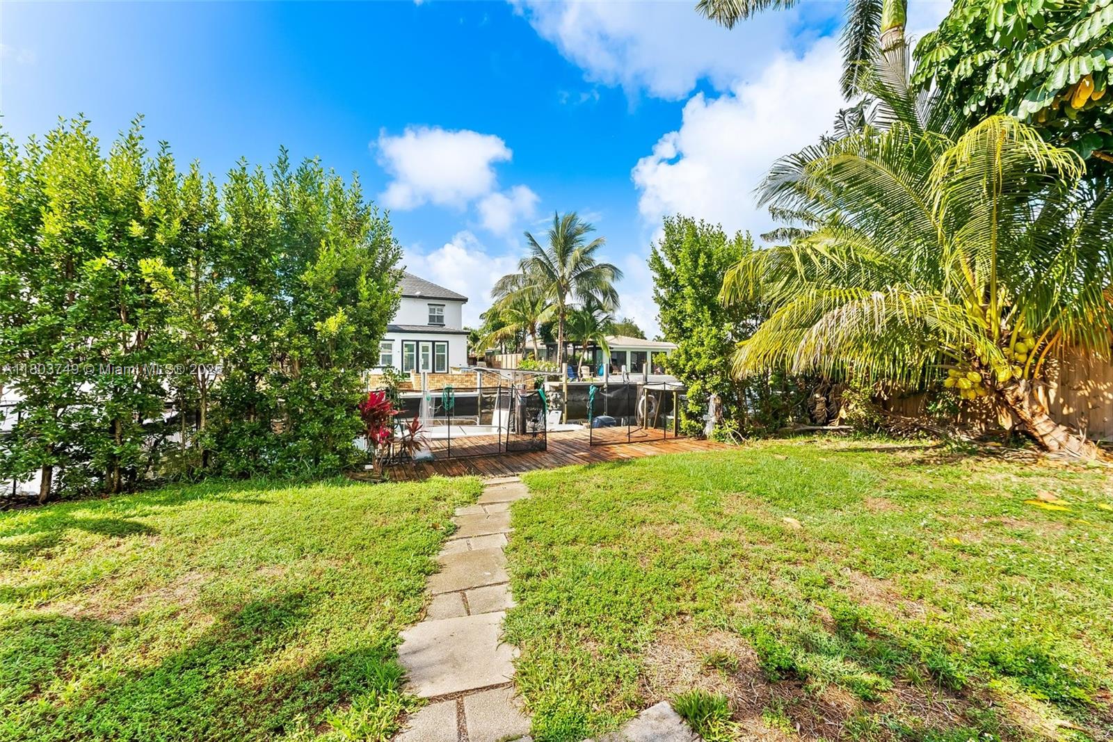 SOUTH NEW RIVER ISLES SEC - Residential