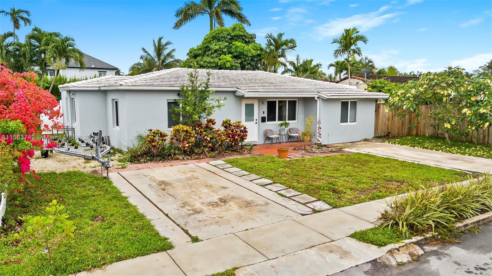 908 Citrus Isle