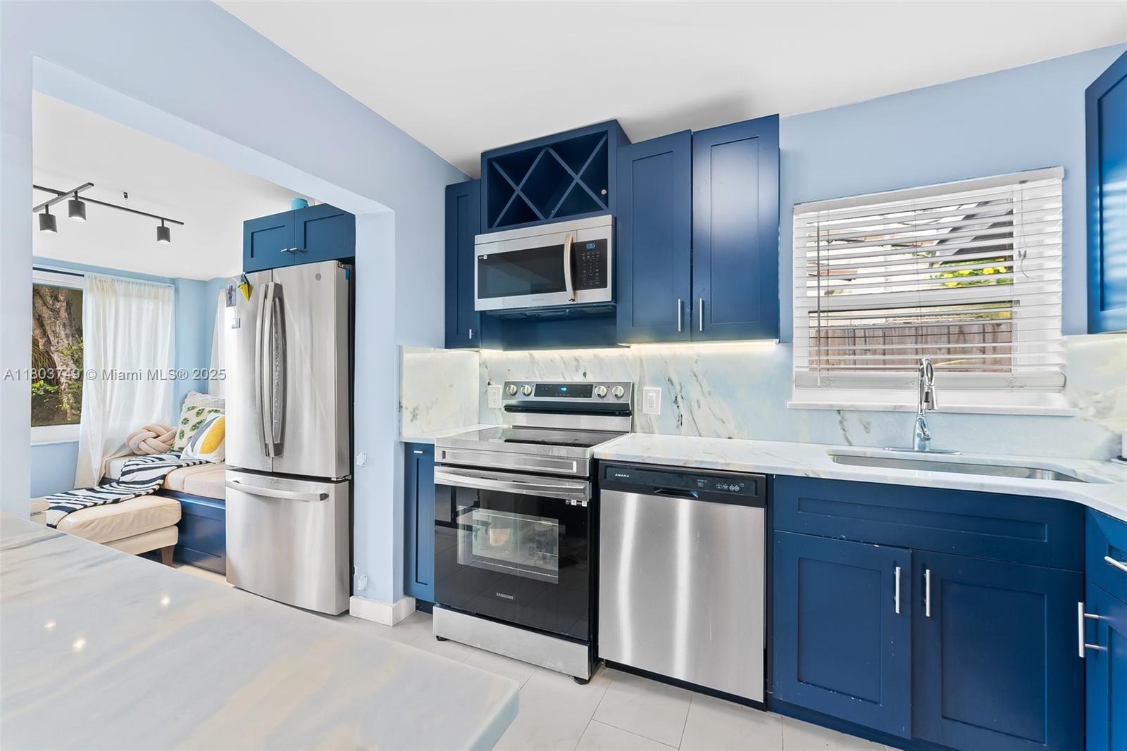 SOUTH NEW RIVER ISLES SEC - Residential