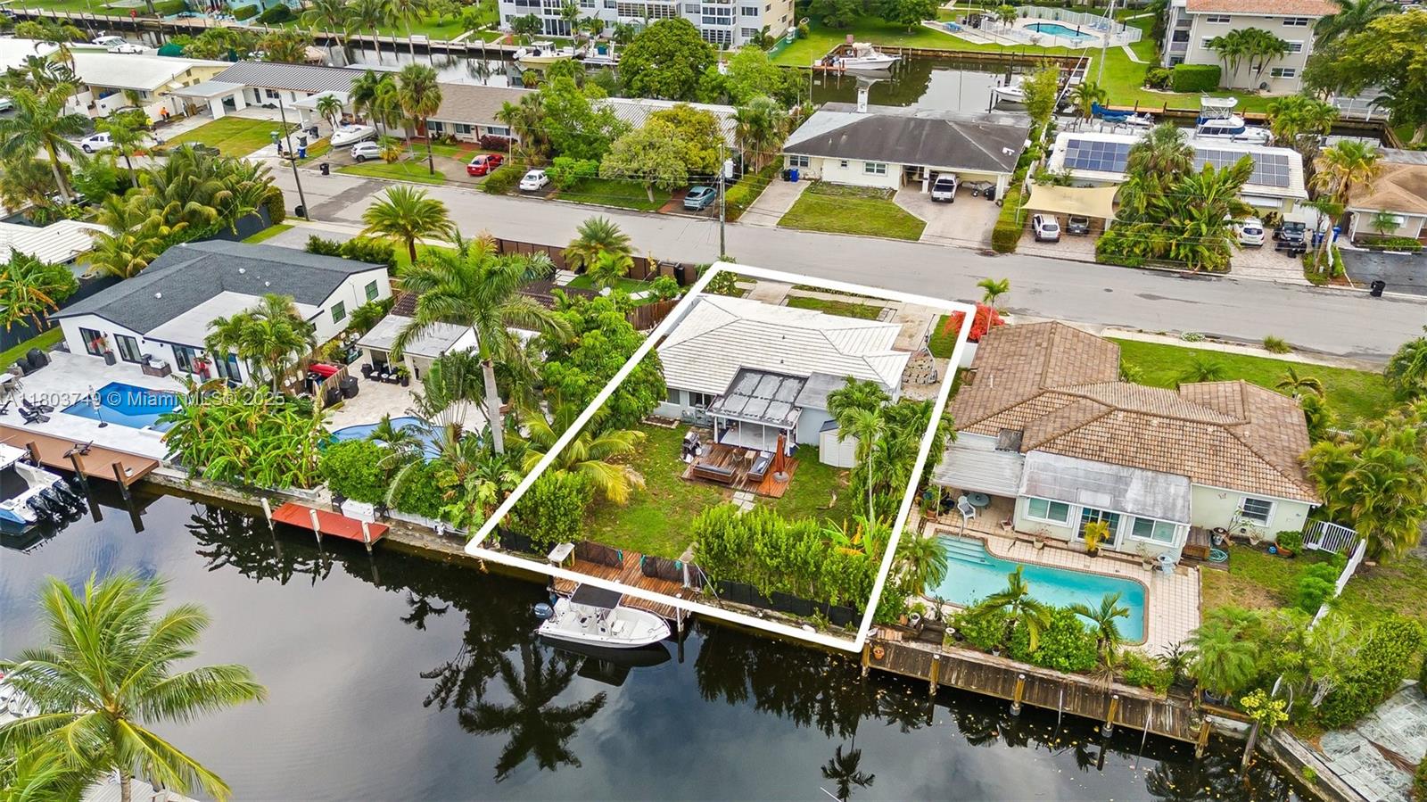 SOUTH NEW RIVER ISLES SEC - Residential