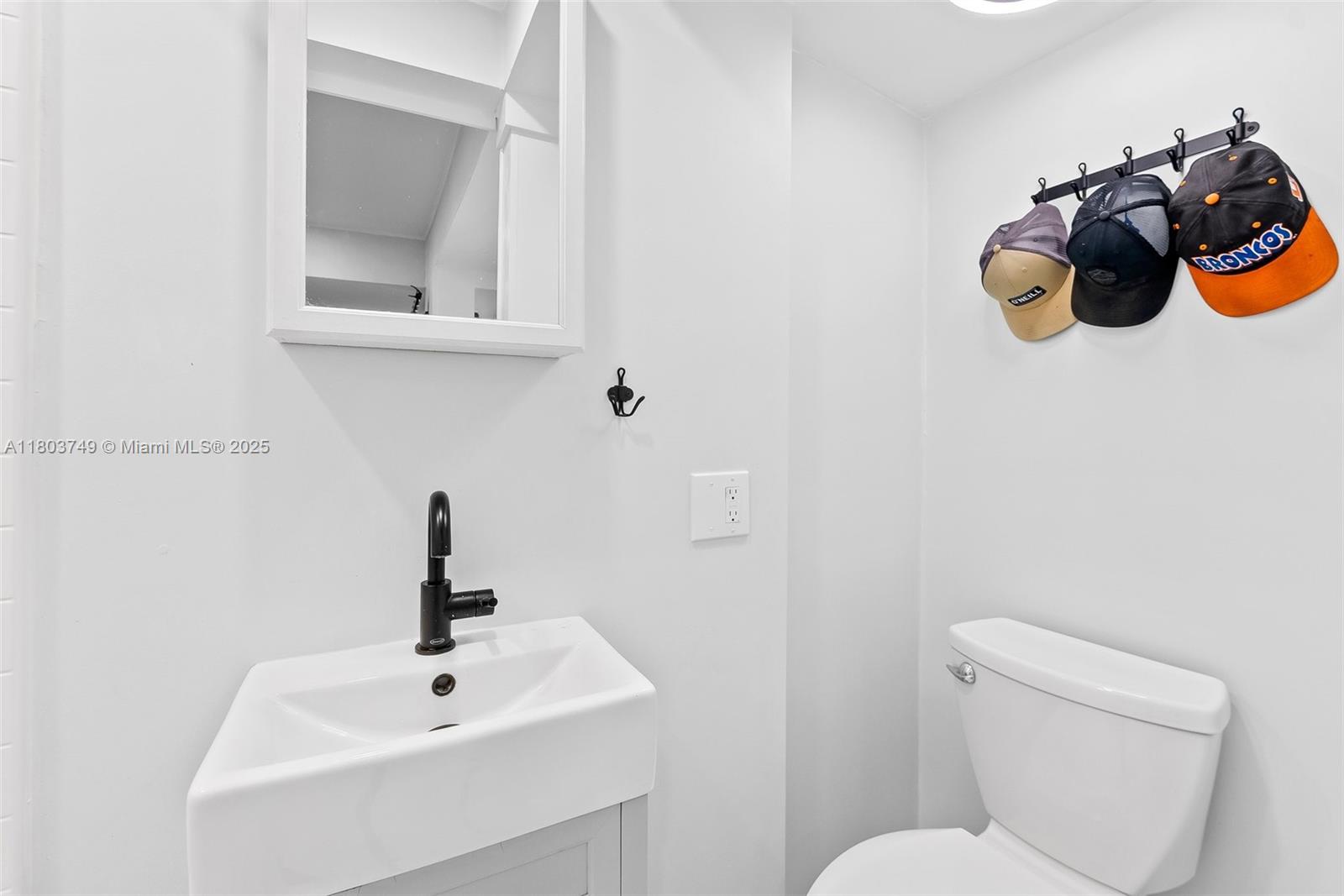 SOUTH NEW RIVER ISLES SEC - Residential