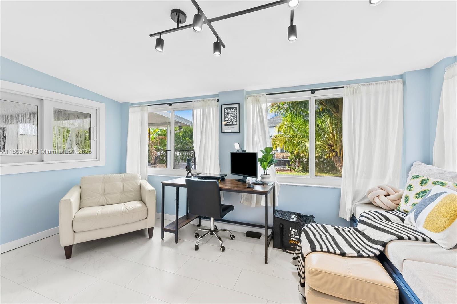 SOUTH NEW RIVER ISLES SEC - Residential