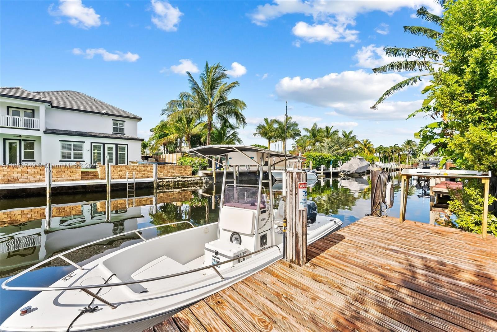 SOUTH NEW RIVER ISLES SEC - Residential