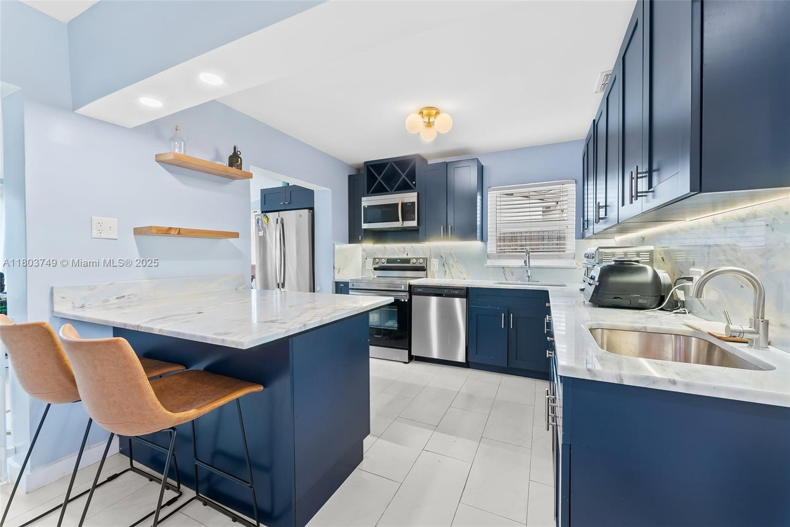 SOUTH NEW RIVER ISLES SEC - Residential