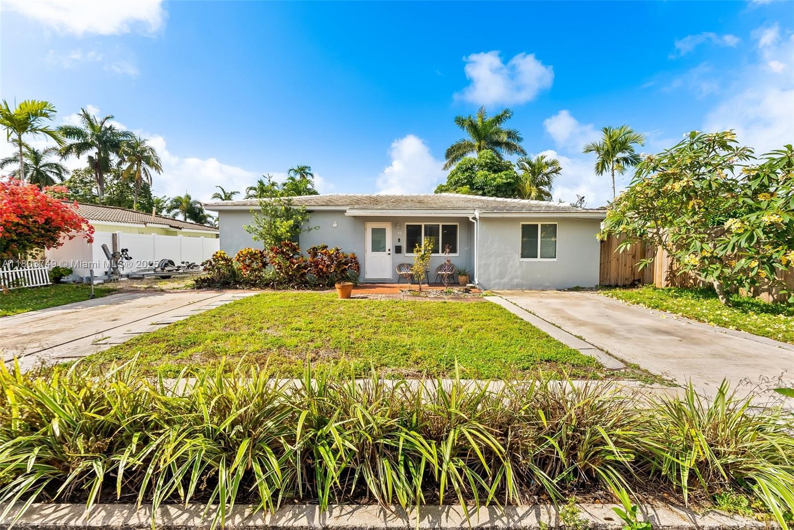 908 Citrus Isle