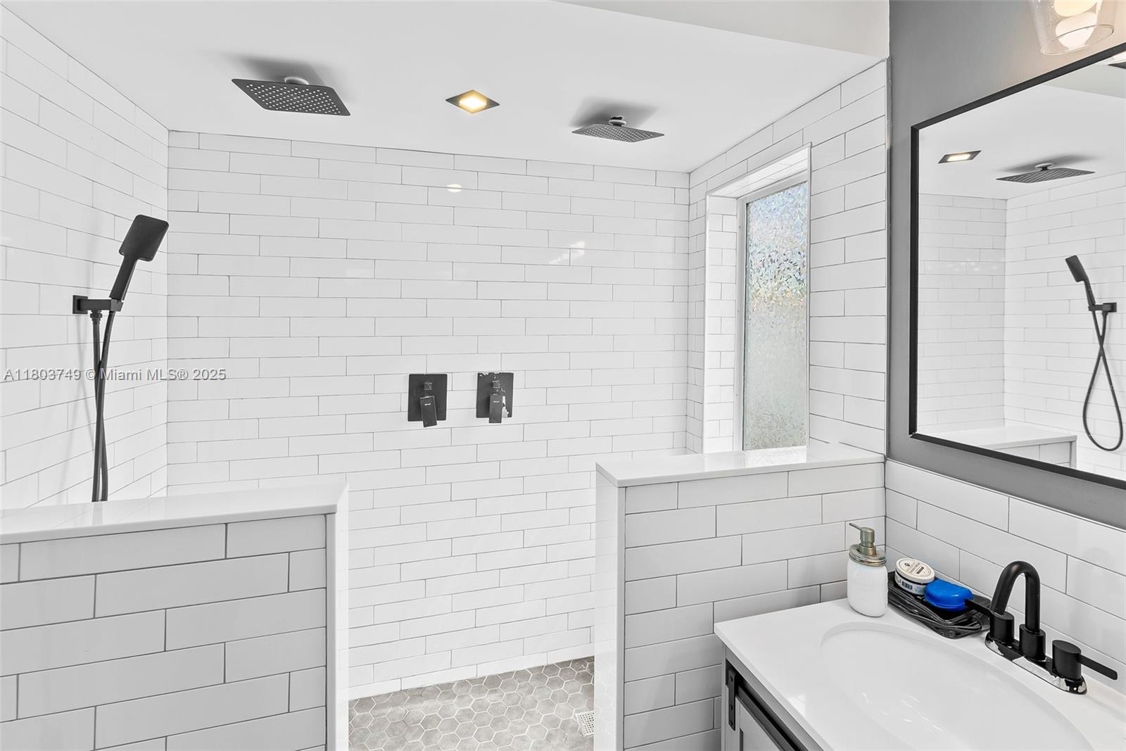 SOUTH NEW RIVER ISLES SEC - Residential