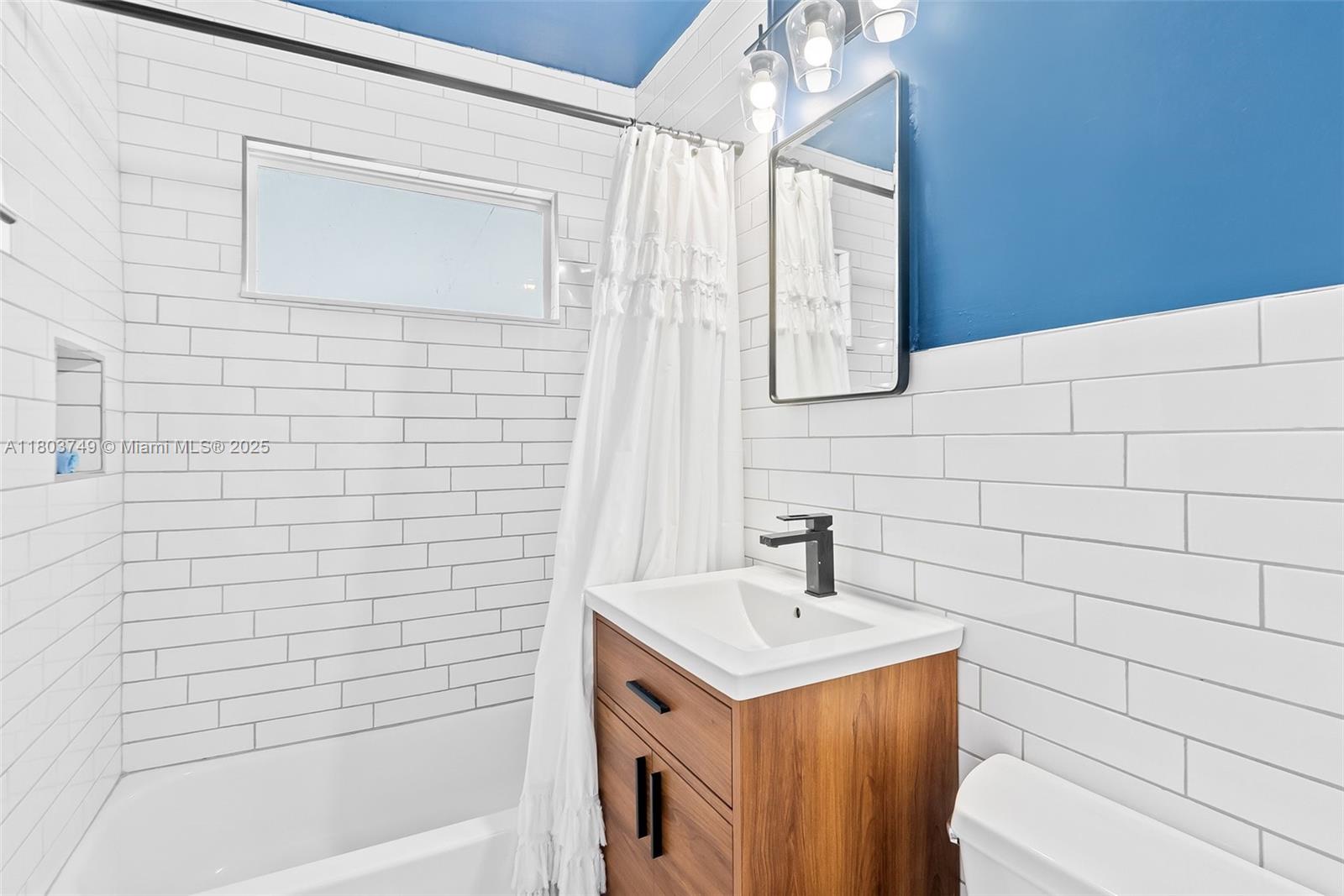 SOUTH NEW RIVER ISLES SEC - Residential