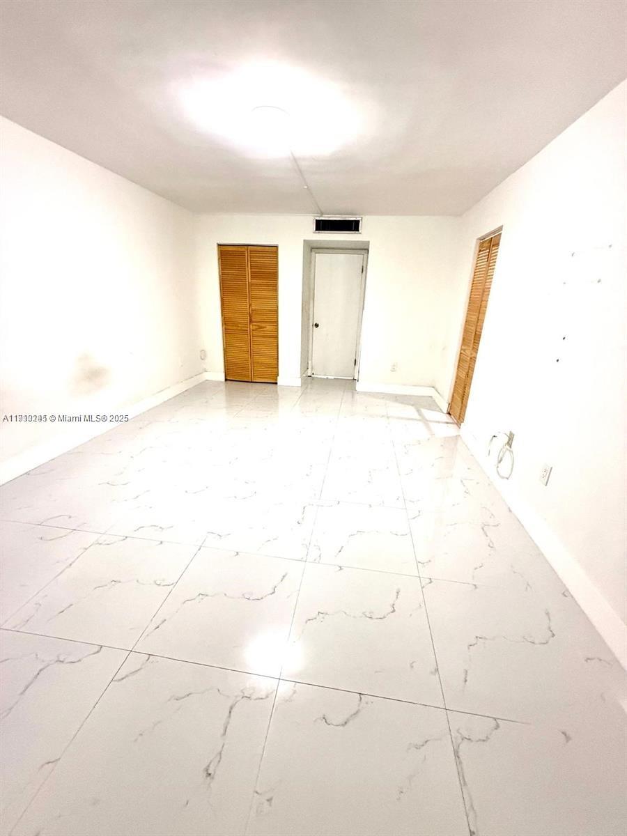 ROLLING GREEN CONDO D - Residential Lease